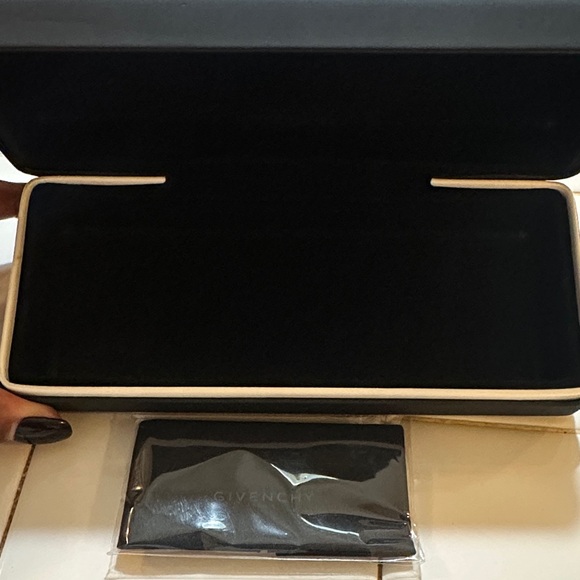 Givenchy Gold Sunglasses - Picture 4 of 5